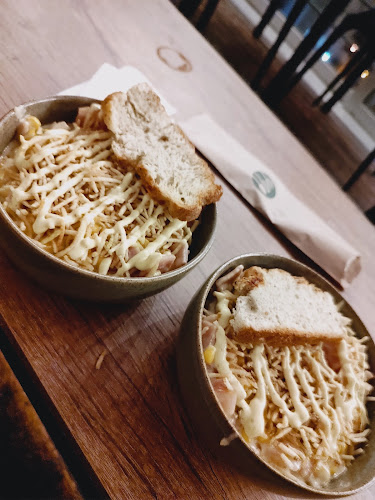 TiraParriba | Bar Restaurante | Hamburguesas, Cervezas, Cócteles - Manizales