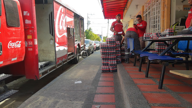 Opinii despre PANADERÍA 20 DE JULIO DE LA MURILLO în Barranquilla - Gastronomía y hostelería