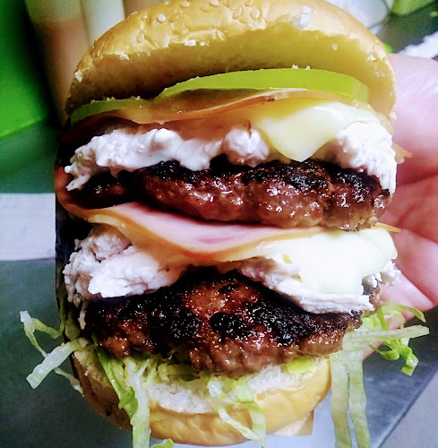 Opinii despre homero burger în Girón - Gastronomía y hostelería