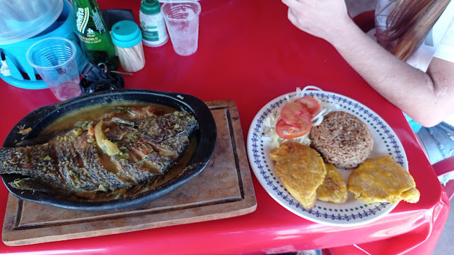 Opinii despre Restaurante El Guajiro în Plato - Gastronomía y hostelería