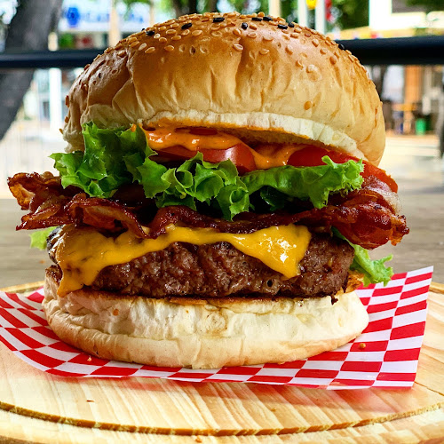 American Burgers - Villa Del Rosario