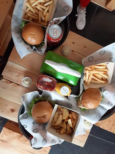 Carrera 59 #152b-75 centro comercial Multidrive, Bogotá