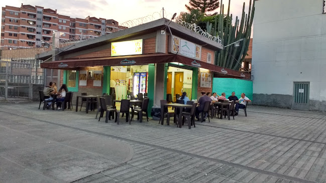 Comentarii opinii despre Cafetería Depués de la Misa