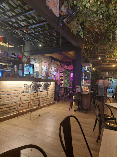 Opinii despre Restaurante Garroteros Pub Piedecuesta în Piedecuesta - Gastronomía y hostelería