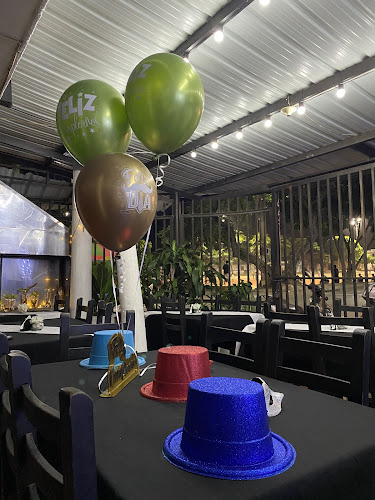 Gutom Hamburgueseria - Gastronomía y hostelería