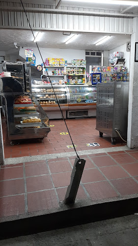 Opinii despre PANADERIA Y PASTELERIA LOS ANGELES în Guadalajara de Buga - Gastronomía y hostelería