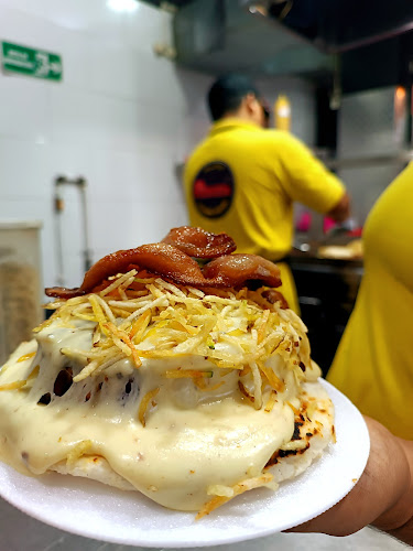 Sr Burger la Capilla