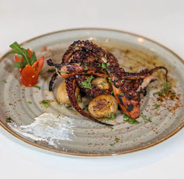 Opinii despre Sonoma Restaurante Peruano - El Peñón, Cali în Cali - Gastronomía y hostelería