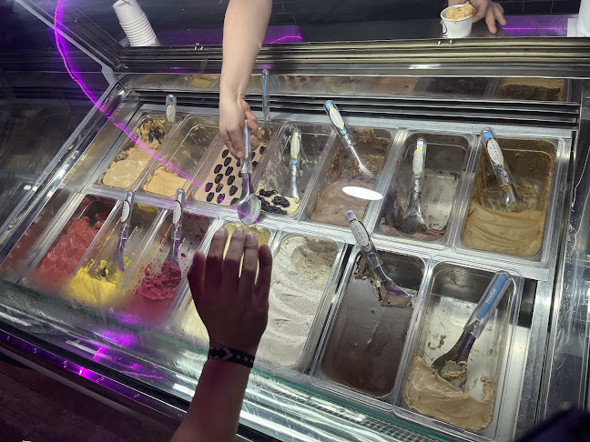 Comentarii opinii despre Ice Cream Dealer