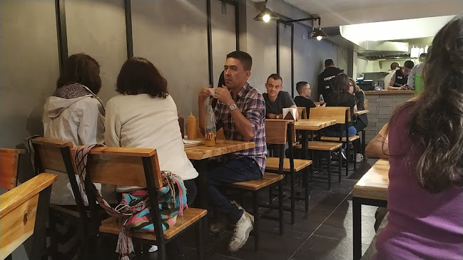 Plutos Burguer House