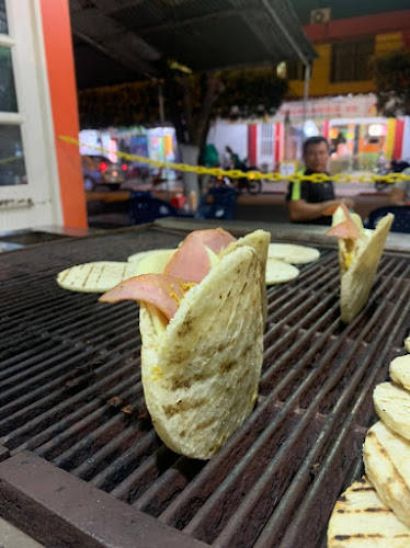 Mega Arepazo - Aguazul