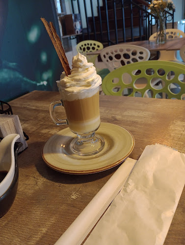 Comentarii opinii despre Sattvica Cafe Bistró