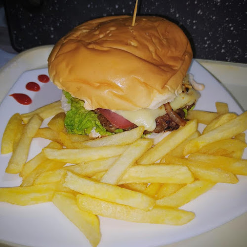 Opinii despre Mr Capitán în Corozal - Gastronomía y hostelería