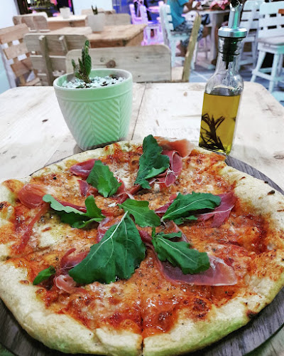 Opinii despre RISTORANTE #BAR #PIZZERIA #MAMMAMIA în Santa Marta - Gastronomía y hostelería