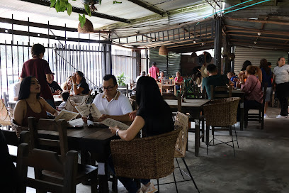 La Charaleña Parrilla & Guarapo