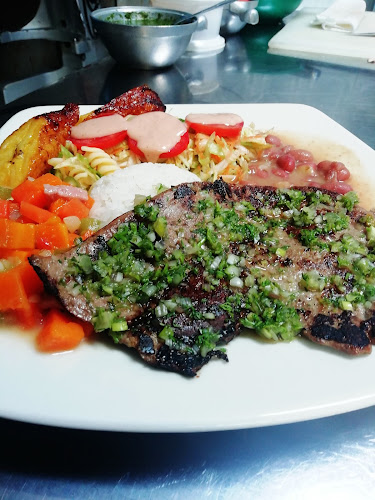 Opinii despre Restaurante La Villa Universitaria în Tunja - Gastronomía y hostelería