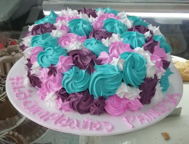 Comentarii opinii despre Panadería y Pastelería Valquiria