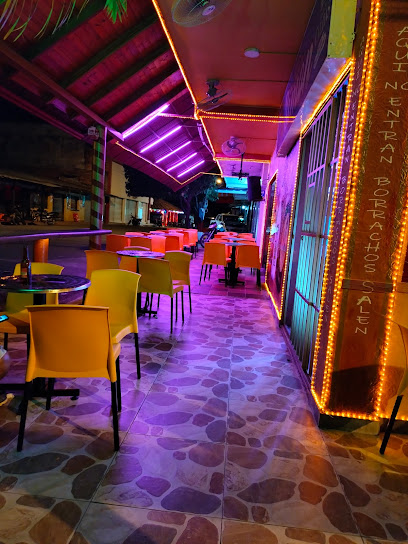 Licores y algo mas la esquina de simon