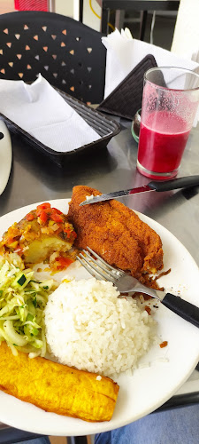 Restaurante LuzA / Para comer como en casa - Manizales