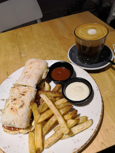 Comentarii opinii despre Azahar Café