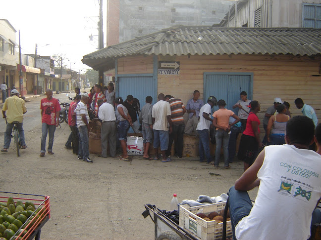 ESQUINA CARLOS ALOMIA