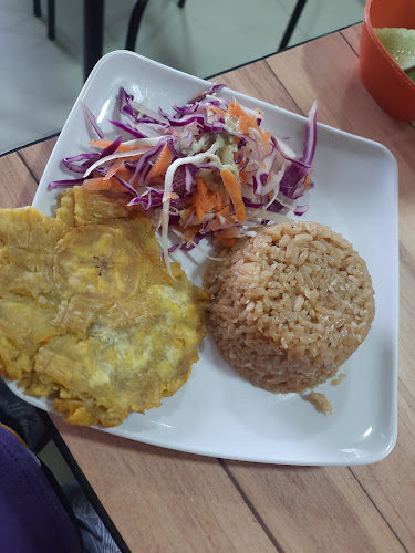 La Barca del Pacifico: Restaurante y Pescaderia - Gastronomía y hostelería