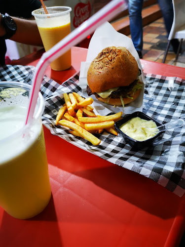 Comentarii opinii despre Frutos Heladería