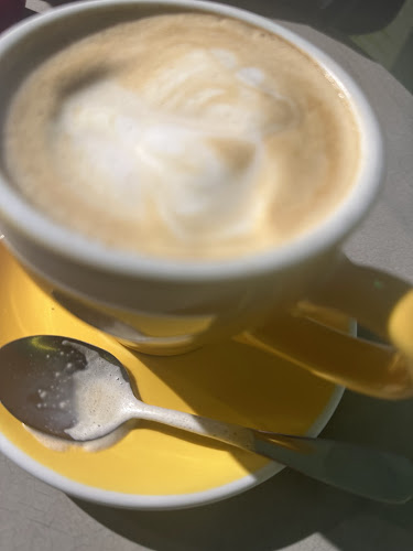 calle 13 Bogota cafeteria