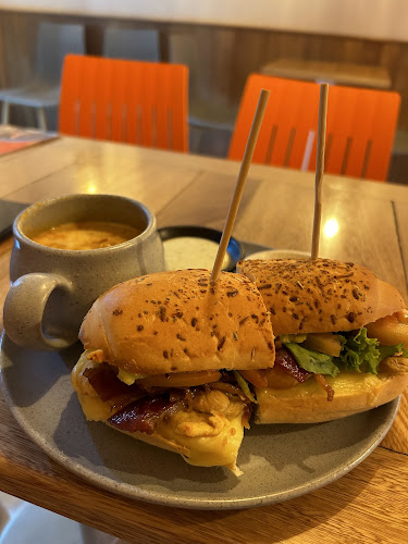 Comentarii opinii despre Hola Café