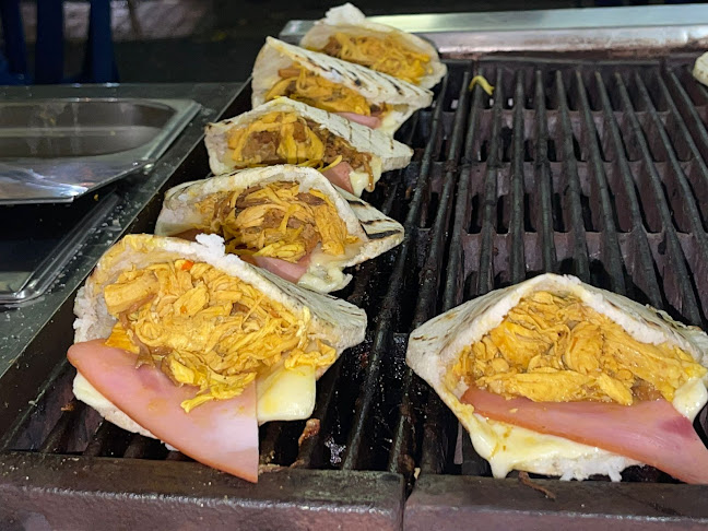 Comentarii opinii despre Mega Arepazo