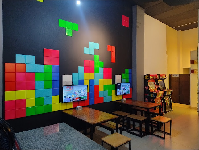 Comentarii opinii despre PIXEL Games + Food