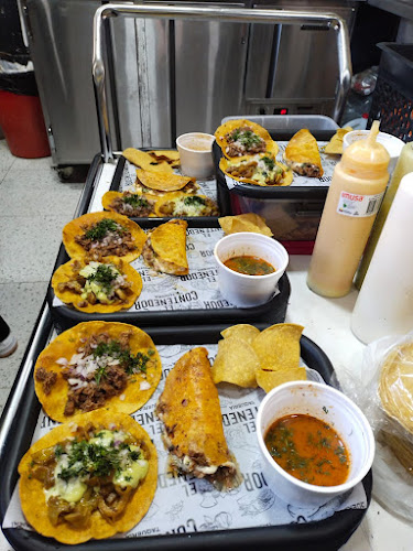 Opinii despre El Contenedor Taquería Chía în Chía - Gastronomía y hostelería