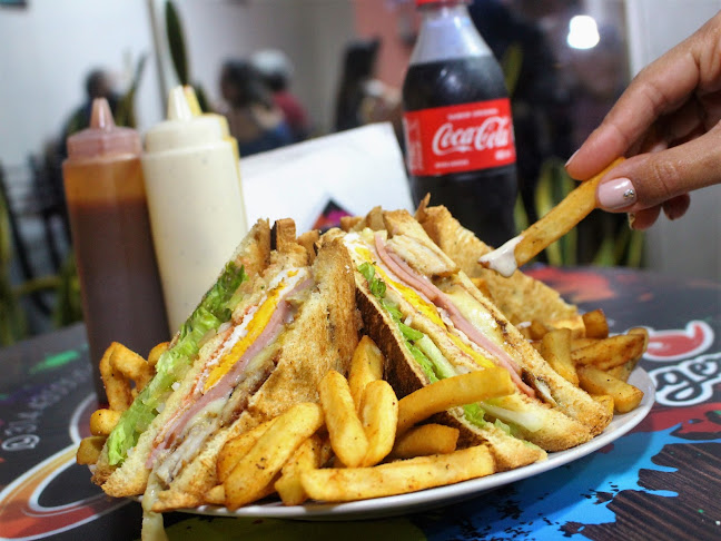 Chamos Burger, Restaurant y Pizzeria.