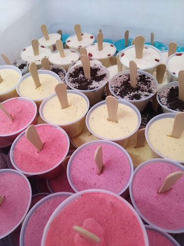 Comentarii opinii despre ROCKLICIOUS HELADERIA RETRO