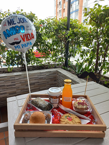 La Pan Panaderia y Pastelería - Gastronomía y hostelería