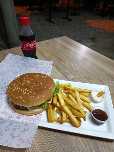 Opinii despre Hamburguesas Mai Mai Cra 30 în Yopal - Gastronomía y hostelería