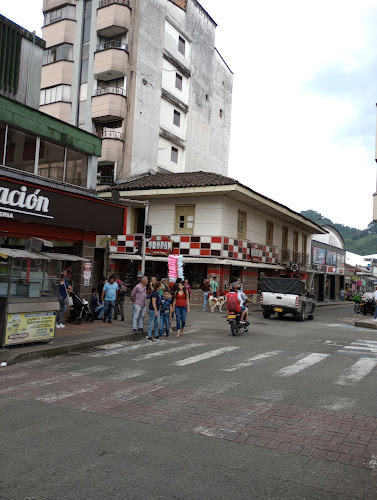 Opinii despre Panaderia Oropan în Santa Rosa de Cabal - Gastronomía y hostelería