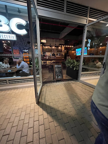 Carrera 70d 127-48 Centro Comercial, Bogotá