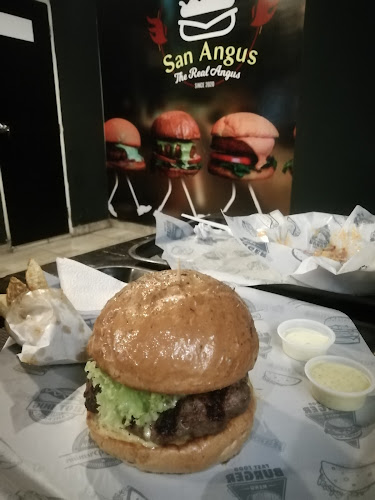 Cl. 52 # 12A - 37, Comuna 8, Cali, Valle del Cauca