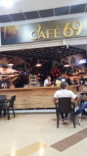 Cafe 69. - Caucasia