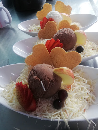 ROCKLICIOUS HELADERIA RETRO