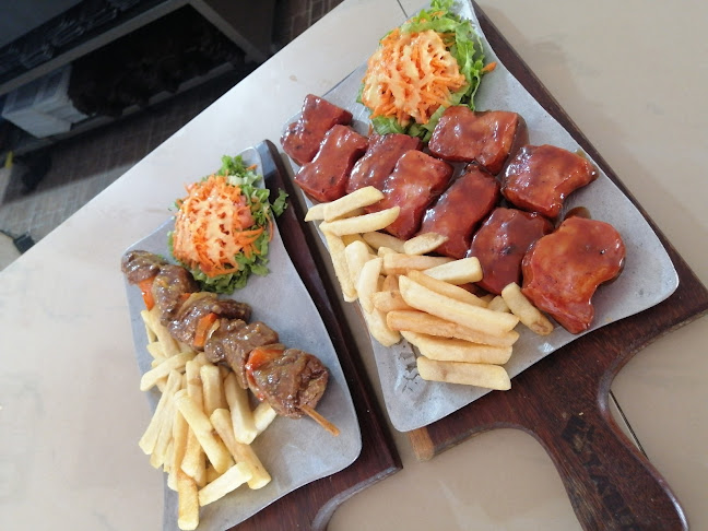 Comentarii opinii despre El Establo Parrilla y Bar