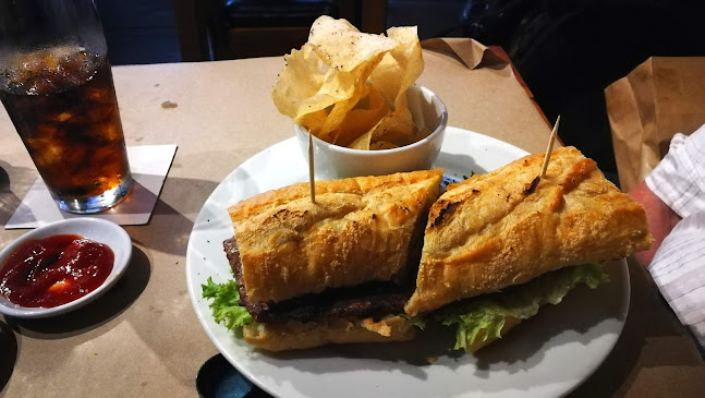 Opinii despre Lucio Carbón y Vino în Envigado - Gastronomía y hostelería