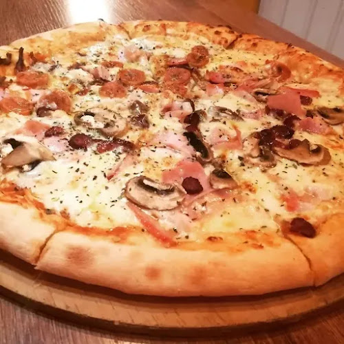 Monster Pizza _ pizzas y comidas rapidas - Gastronomía y hostelería