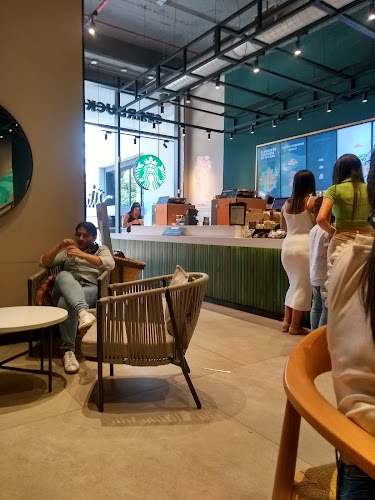 Comentarii opinii despre Starbucks Plaza Doral