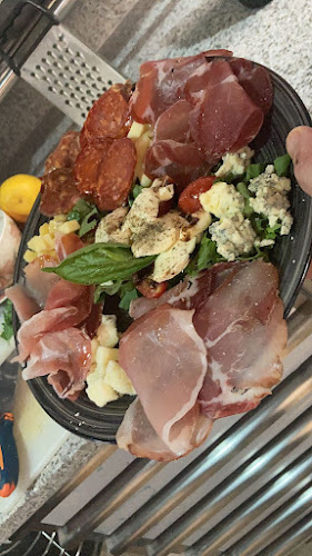 Opinii despre Casa Nostra Pizzería în Cali - Gastronomía y hostelería