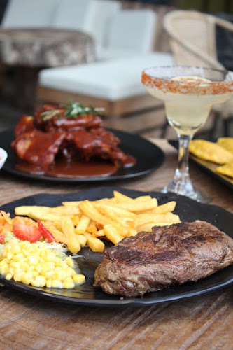 Opinii despre AYJUEMADRE FONDA în Rionegro - Gastronomía y hostelería