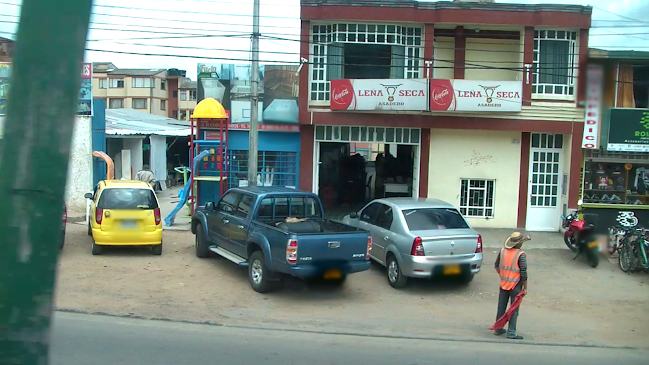 Leña Seca Asadero - Gastronomía y hostelería