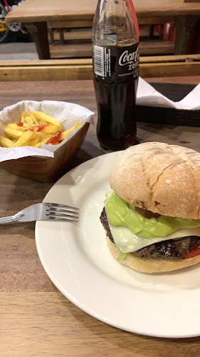 Super Hamburguesas Al Carbon - Gastronomía y hostelería
