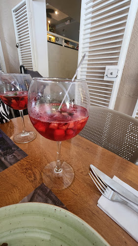 Comentarii opinii despre Tortelli Peñón